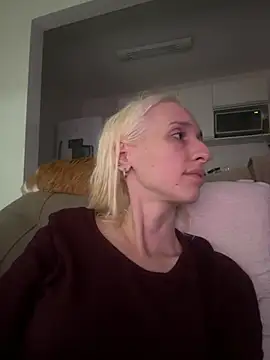 bunnydark00 online show from 13, 3, 2025