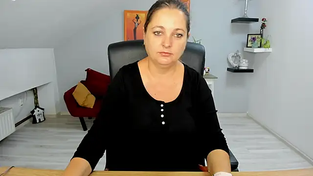 LollaGirl online show from 23, 9, 2025