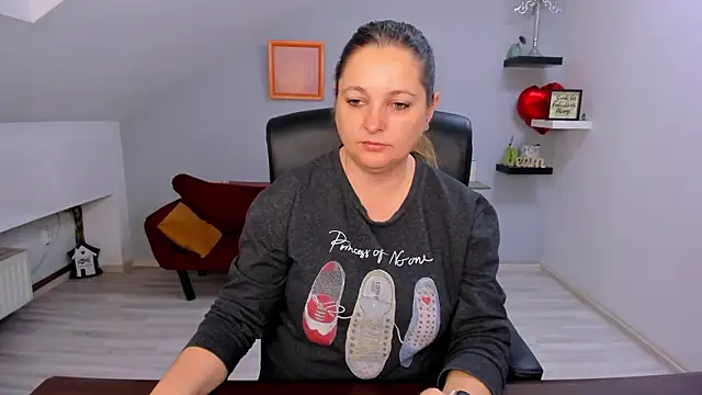 LollaGirl online show from 20, 3, 2026