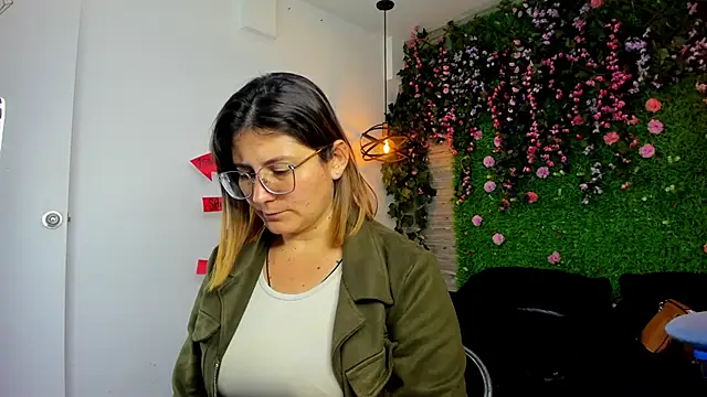 SarahDeyvis online show from 3, 11, 2025