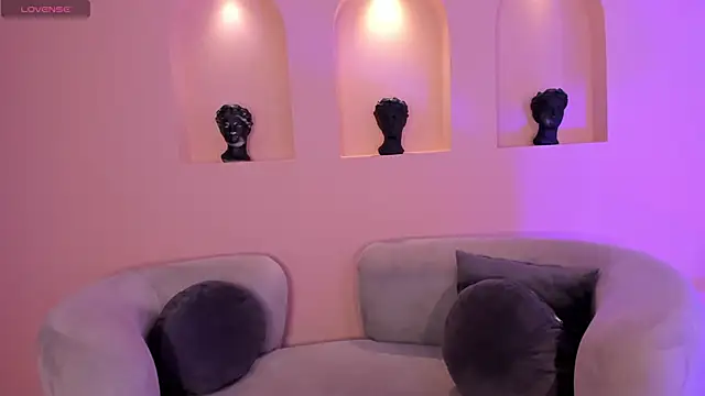 EveBensonX online show from 16, 2, 2025