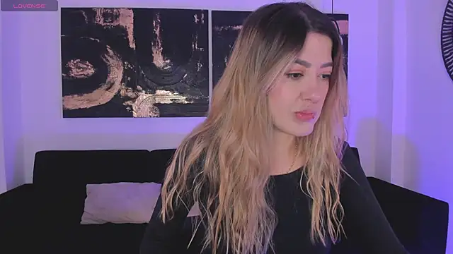 EveBensonX online show from 10, 9, 2025