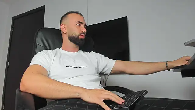 MichaelMasterss online show from 30, 9, 2025