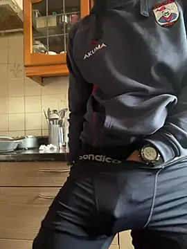 Snapshot of bigbrown- chatting on 7, 3, 2025 bigbrown- online show from 7, 3, 2025