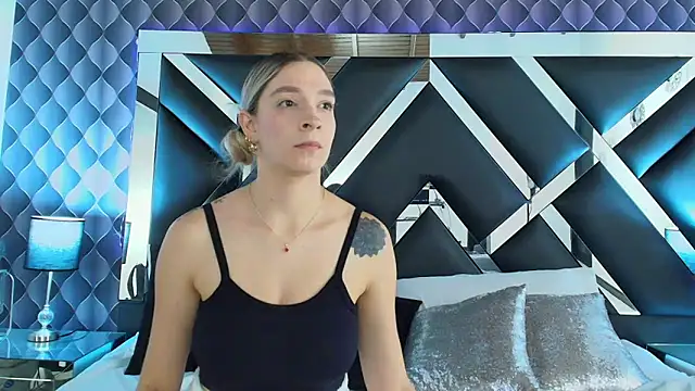 victoriaa lee  online show from 21, 1, 2025