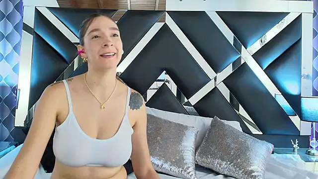 victoriaa lee  online show from 29, 1, 2025