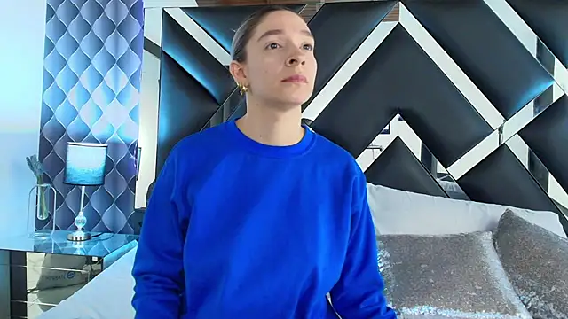 victoriaa lee  online show from 5, 2, 2025