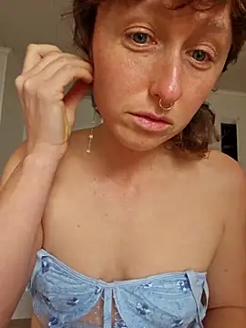 mossy kiss online show from 16, 2, 2025