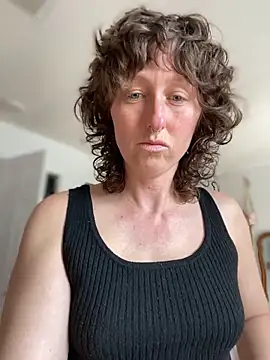 mossy kiss online show from 15, 3, 2026