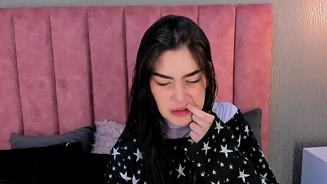 Snapshot of Alexa_Thaylor_ chatting on 19, 11, 2025 Alexa Thaylor online show from 19, 11, 2025