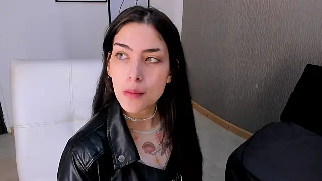 Snapshot of Alexa_Thaylor_ chatting on 4, 12, 2025 Alexa Thaylor online show from 4, 12, 2025