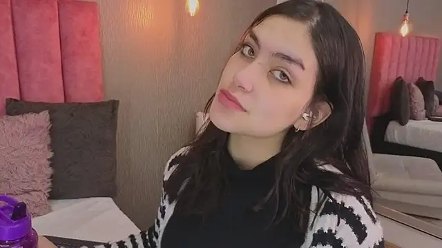 Alexa Thaylor  online show from 8, 4, 2026