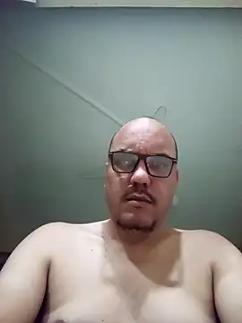 Snapshot of RobertoBuzios22 chatting on 21, 10, 2025 RobertoBuzios22 online show from 21, 10, 2025