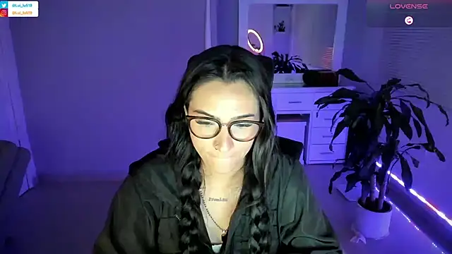 Snapshot of ImLui_lu chatting on 8, 1, 2025 ImLui lu online show from 8, 1, 2025
