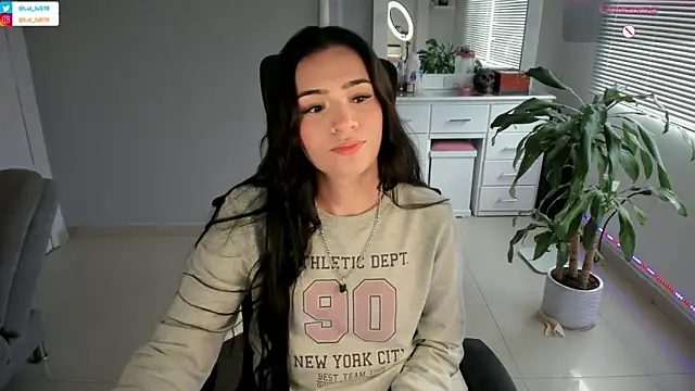 Snapshot of ImLui_lu chatting on 9, 1, 2025 ImLui lu online show from 9, 1, 2025