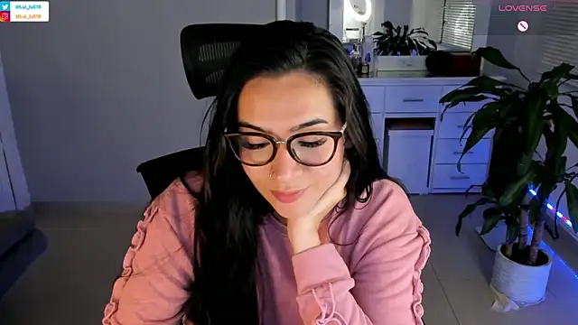 Snapshot of ImLui_lu chatting on 13, 1, 2025 ImLui lu online show from 13, 1, 2025