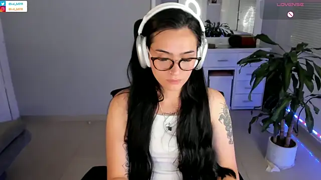 Snapshot of ImLui_lu chatting on 19, 1, 2025 ImLui lu online show from 19, 1, 2025