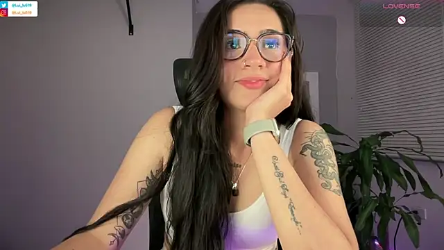Snapshot of ImLui_lu chatting on 23, 1, 2025 ImLui lu online show from 23, 1, 2025