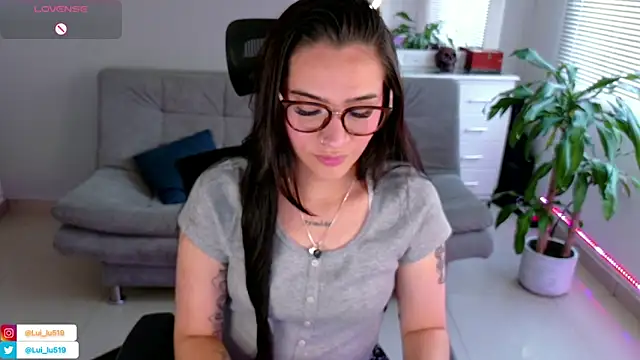 Snapshot of ImLui_lu chatting on 7, 2, 2025 ImLui lu online show from 7, 2, 2025