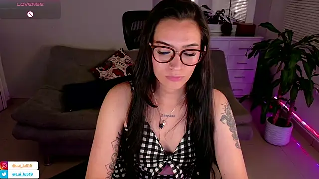 Snapshot of ImLui_lu chatting on 10, 2, 2025 ImLui lu online show from 10, 2, 2025