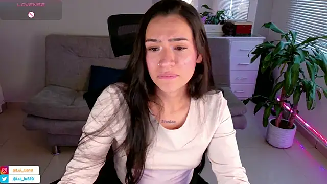 Snapshot of ImLui_lu chatting on 19, 2, 2025 ImLui lu online show from 19, 2, 2025