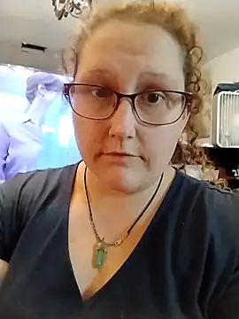 Snapshot of MissMagicMushroom chatting on 23, 2, 2025 MissMagicMushroom online show from 23, 2, 2025