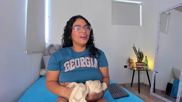 Snapshot of iriss_25 chatting on 4, 2, 2026 iriss 25 online show from 4, 2, 2026