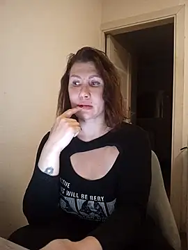 Snapshot of ROXOLANAA_SEXY chatting on 13, 12, 2025 ROXOLANAA SEXY online show from 13, 12, 2025