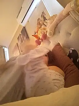 Snapshot of ROXOLANAA_SEXY chatting on 10, 1, 2026 ROXOLANAA SEXY online show from 10, 1, 2026