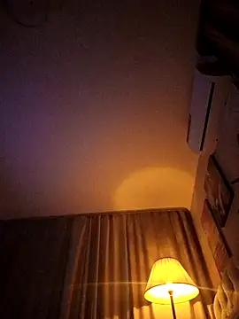 Snapshot of ROXOLANAA_SEXY chatting on 14, 1, 2026 ROXOLANAA SEXY online show from 14, 1, 2026