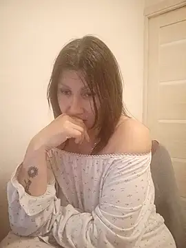 Snapshot of ROXOLANAA_SEXY chatting on 3, 2, 2026 ROXOLANAA SEXY online show from 3, 2, 2026