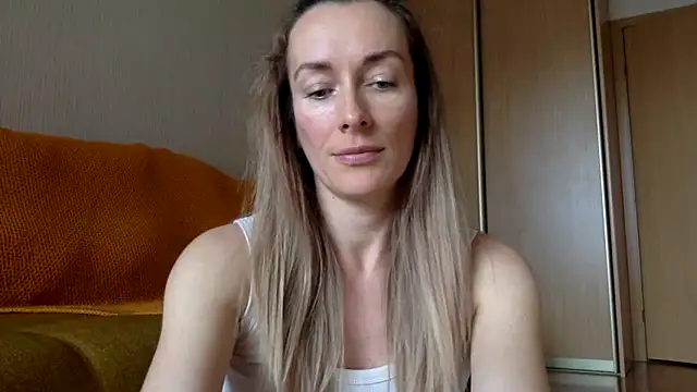 RebeccaMartinez online show from 19, 3, 2025