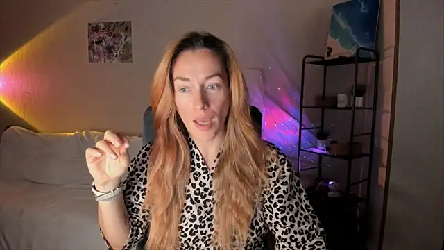 RebeccaMartinez online show from 23, 10, 2025