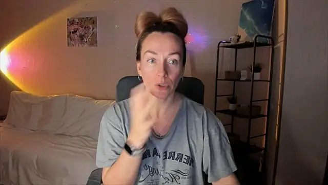 RebeccaMartinez online show from 8, 11, 2025