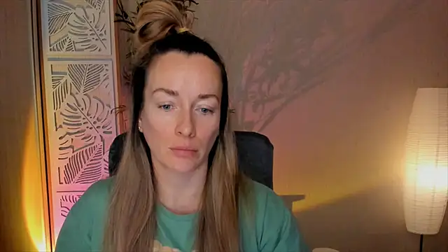 RebeccaMartinez online show from 14, 2, 2026