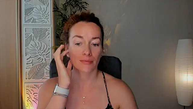 Snapshot of RebeccaMartinez chatting on 21, 6, 2026 RebeccaMartinez online show from 21, 6, 2026