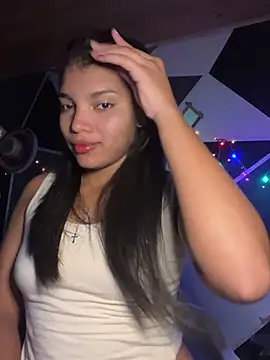 Snapshot of emilyharber chatting on 7, 5, 2026 emilyharber online show from 7, 5, 2026