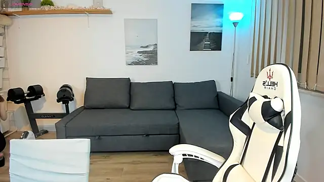 PollyFlame online show from 24, 1, 2025