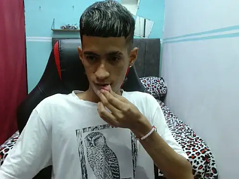 Angelstripboy online show from 8, 10, 2025