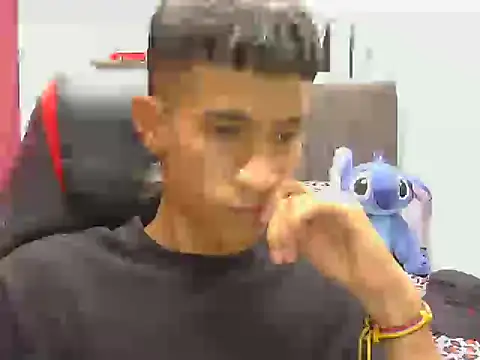 Angelstripboy online show from 25, 4, 2026