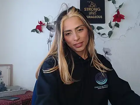 Liamiler01  online show from 18, 12, 2024