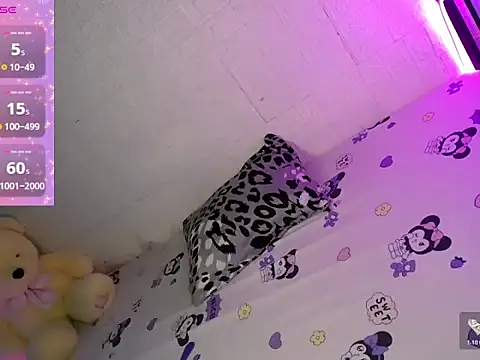 katie white online show from 19, 10, 2025