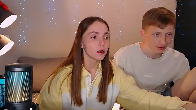 juliaanddima online show from 27, 2, 2025