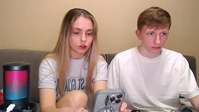 juliaanddima online show from 15, 2, 2026