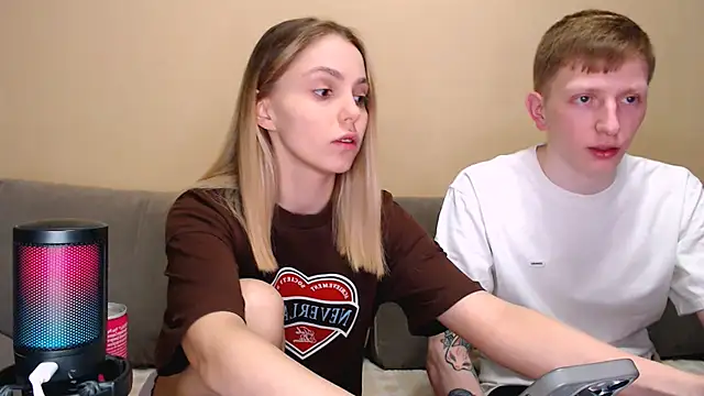 juliaanddima online show from 24, 3, 2026