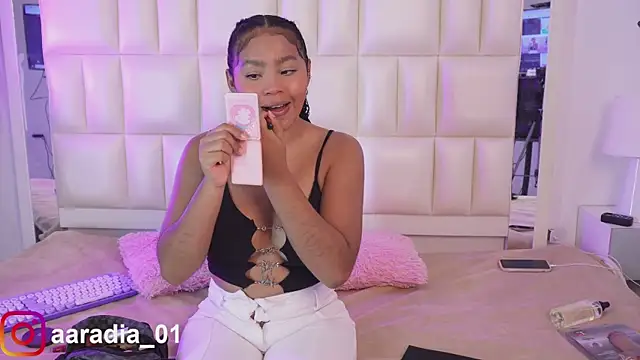 Anais aradia online show from 5, 2, 2026