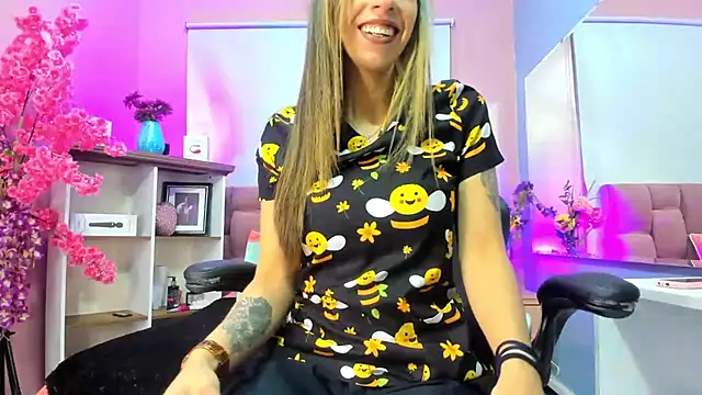 mia thompsonn  online show from 4, 11, 2025