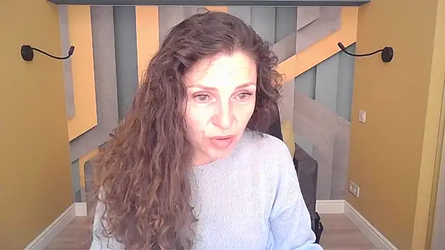 Snapshot of EllaLong chatting on 16, 5, 2026 EllaLong online show from 16, 5, 2026