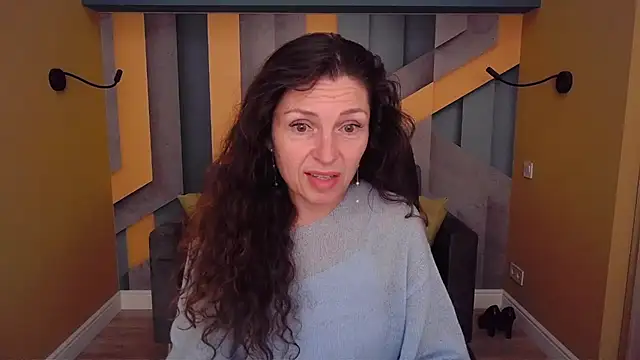 Snapshot of EllaLong chatting on 31, 5, 2026 EllaLong online show from 31, 5, 2026