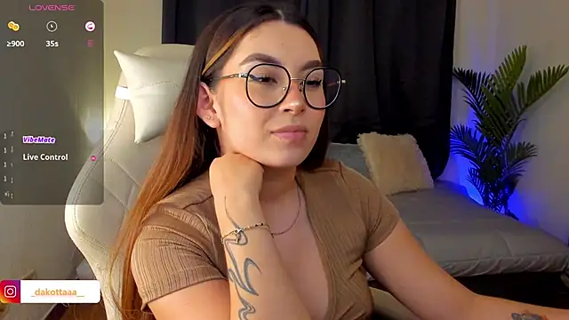 Snapshot of dakottaa_ chatting on 1, 10, 2025 dakottaa online show from 1, 10, 2025